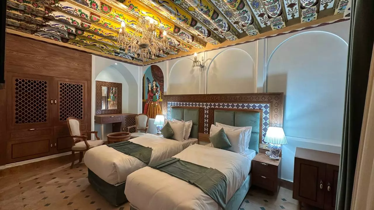 Alibaba https://cdn.alibaba.ir/ostorage/hotel-accommodation-images/67fa64da31ce2147606d21d3_دو تخته VIP 2.webp